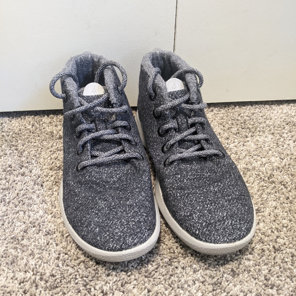 Allbirds Women's Wool Runner-Up Mizzles. Grey Size 10
